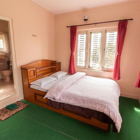 New Tourist Guest House Pokhara Exterior photo