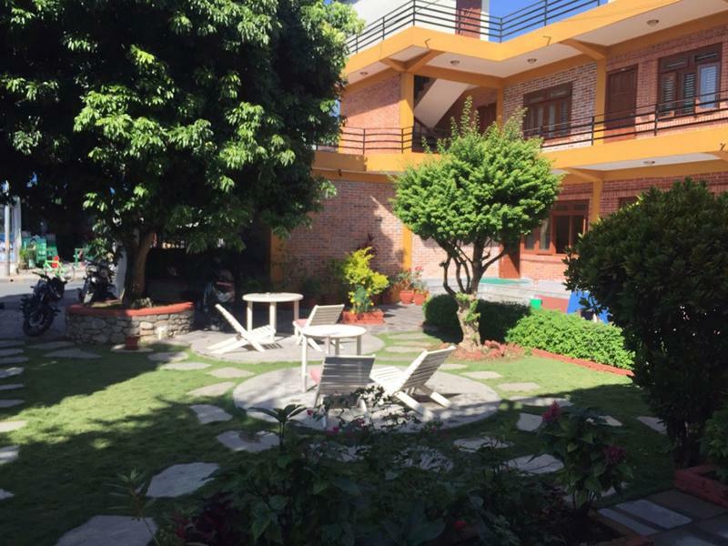 New Tourist Guest House Pokhara Exterior photo