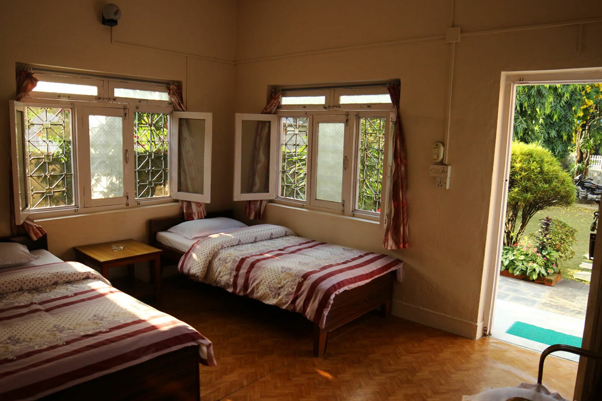 New Tourist Guest House Pokhara Exterior photo