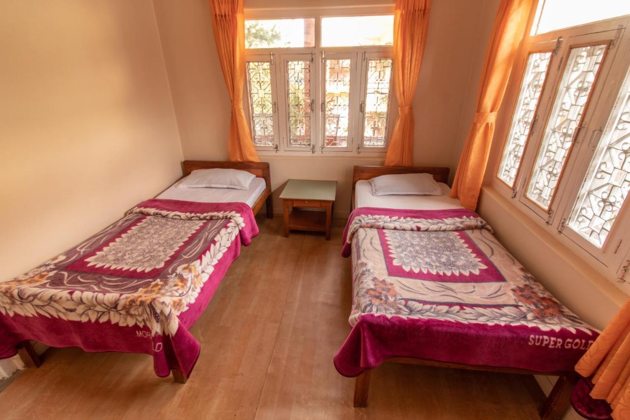 New Tourist Guest House Pokhara Exterior photo