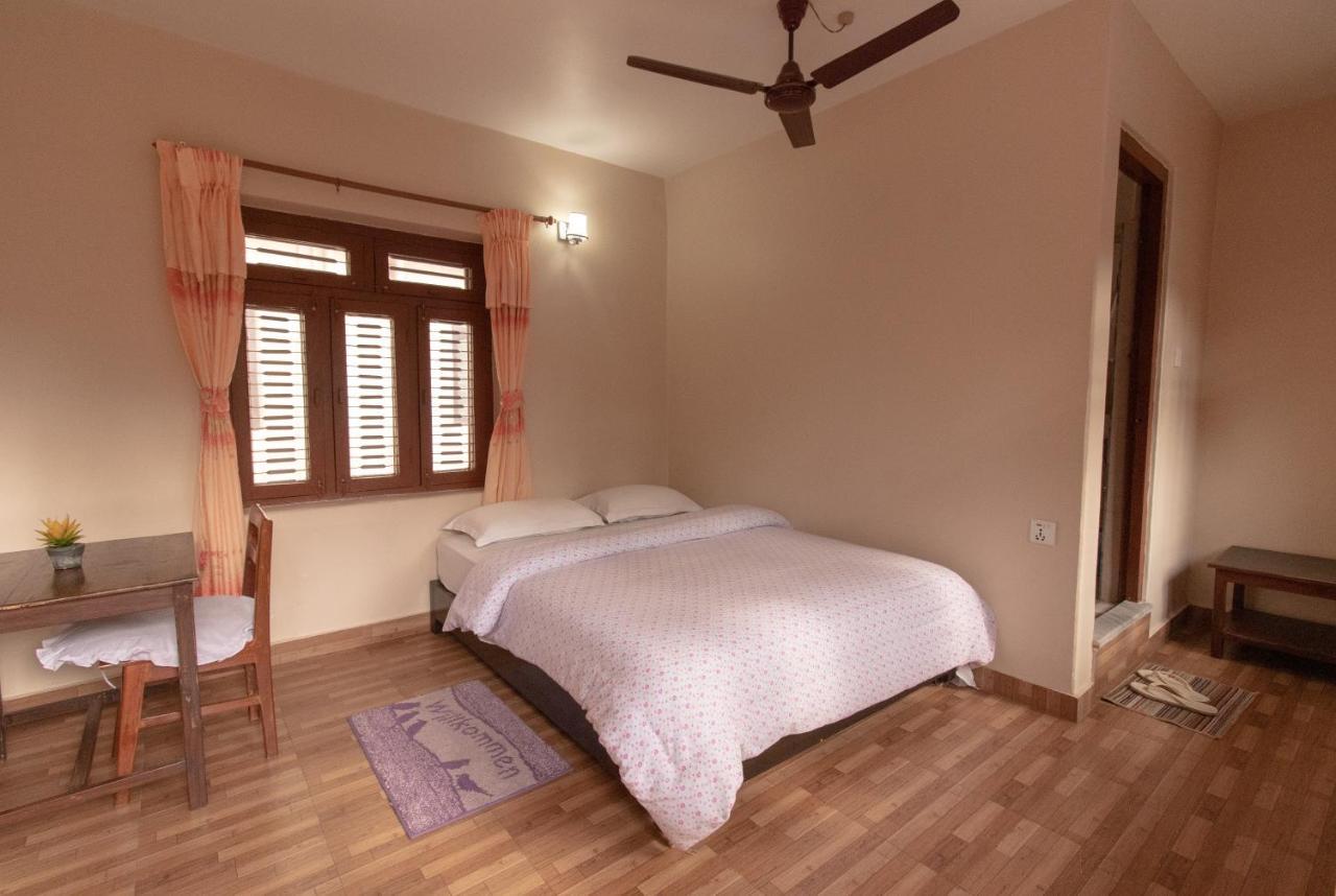 New Tourist Guest House Pokhara Exterior photo
